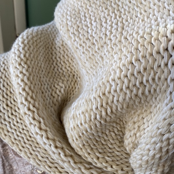 Boutique oatmeal scarf with brown faux leather  cuff - Picture 5 of 9